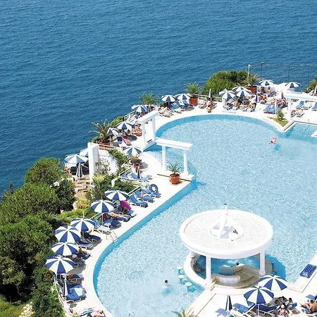 Korumar Deluxe Resort