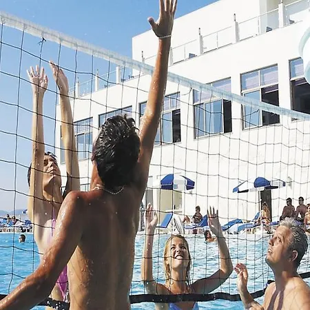 Korumar Deluxe Θέρετρο Κουσάντασι